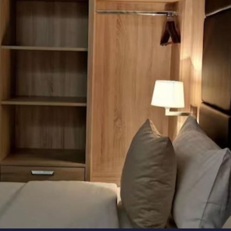 Hotel Garni Ideal Подгориця Екстер'єр фото