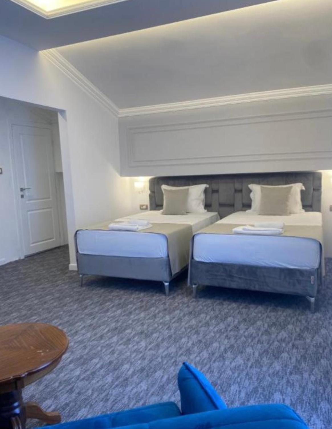 Hotel Garni Ideal Подгориця Екстер'єр фото
