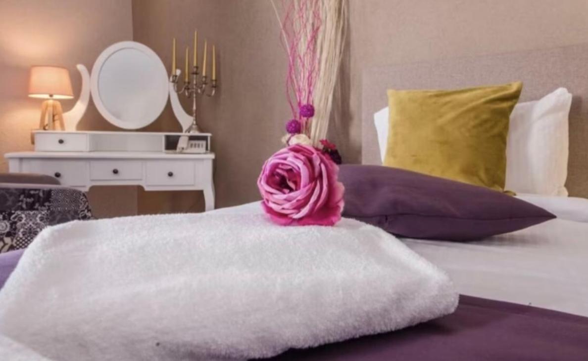 Hotel Garni Ideal Подгориця Екстер'єр фото